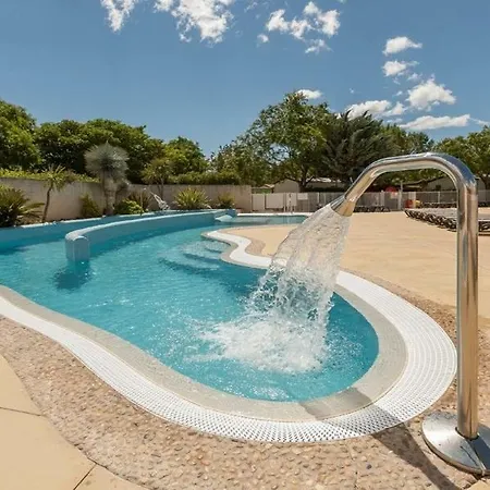 Camping Les Amandiers - Maeva אתר קמפינג 4*