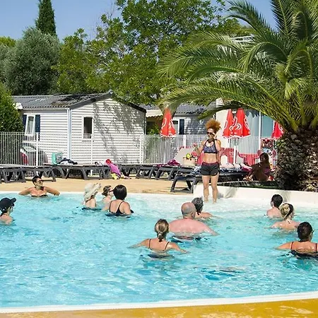 אתר קמפינג Camping Les Amandiers - Maeva