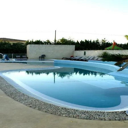 Camping Les Amandiers - Maeva אתר קמפינג 4*